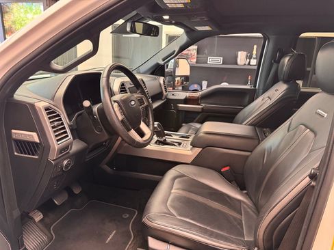 Used 2015 Ford F150 Platinum w/ Equipment Group 701A Luxury AWD/4WD image 7
