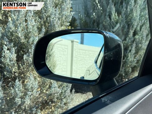 Used 2025 Volvo XC60 B5 Core image 25