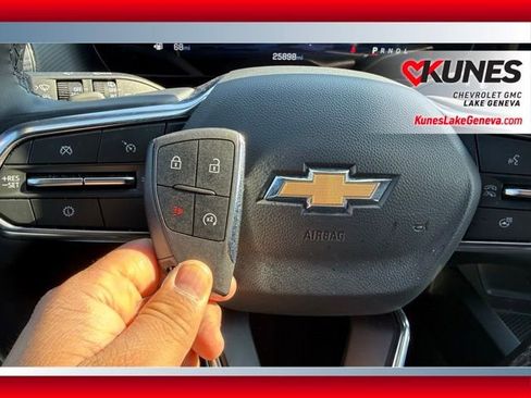 Used 2025 Chevrolet Equinox LT image 21