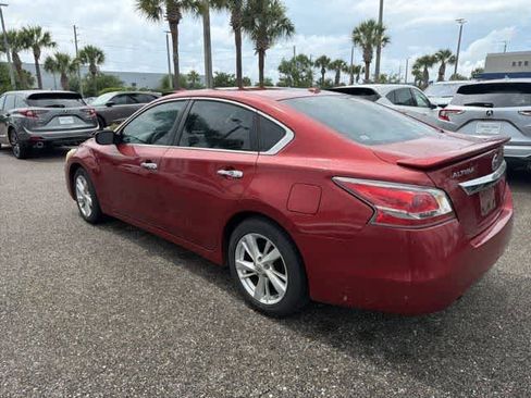 Used 2014 Nissan Altima 2.5 SV FWD image 6