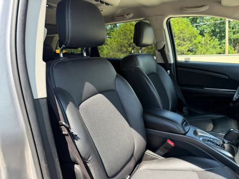 Used 2017 Dodge Journey Crossroad FWD image 50