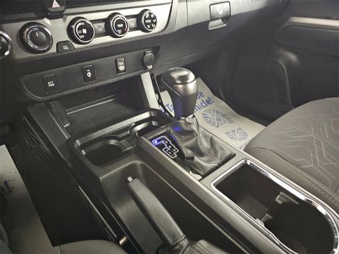 Used 2016 Toyota Tacoma TRD Off-Road w/ Towing Package image 31