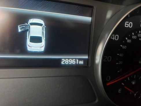 Used 2023 Kia Forte LXS image 13