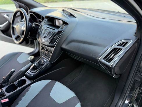 Used 2013 Ford Focus ST image 30