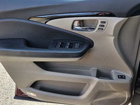 Used 2019 Honda Pilot Touring image 30