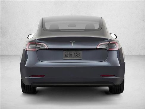Used 2018 Tesla Model 3 Long Range image 8