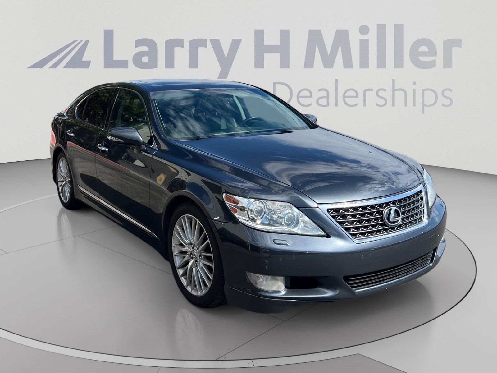 Used 2011 Lexus LS 460 w/ Sport Pkg RWD image 7