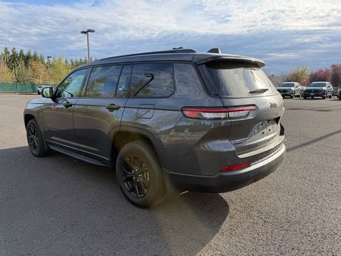 Used 2024 Jeep Grand Cherokee L Laredo image 6