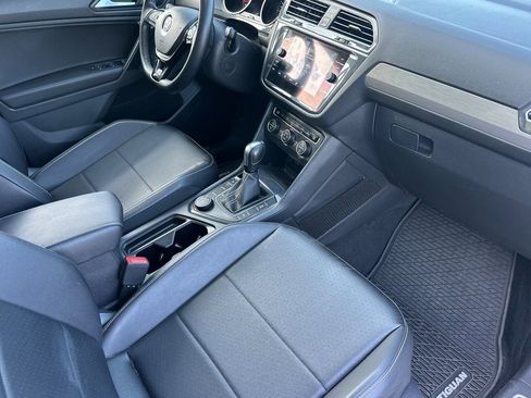Used 2021 Volkswagen Tiguan SE R-Line w/ 3rd Row Seat Package AWD/4WD image 19