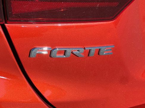 Used 2021 Kia Forte GT-Line w/ GT-Line Premium Package image 26