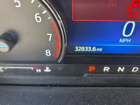 Used 2022 Ford Explorer XLT w/ Equipment Group 202A AWD/4WD image 23