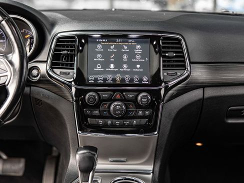 Used 2021 Jeep Grand Cherokee Laredo X AWD/4WD image 36
