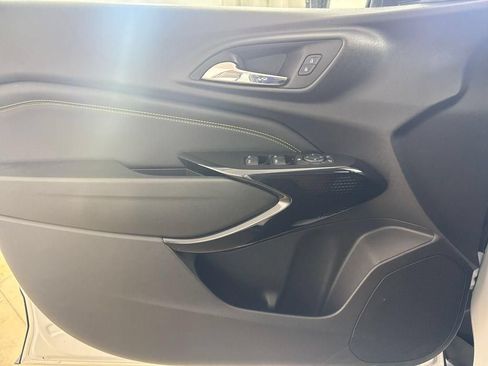 Used 2025 Chevrolet Trax LT w/ Driver Confidence Package FWD image 22