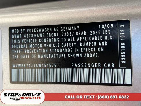 Used 2010 Volkswagen Golf 2-Door FWD image 17