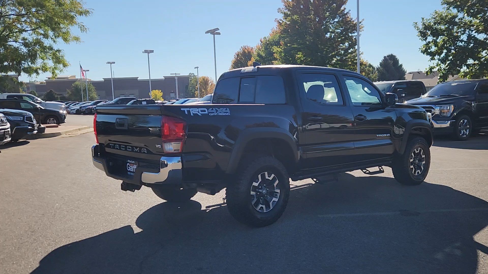 Used 2016 Toyota Tacoma TRD Off-Road w/ Towing Package AWD/4WD image 14