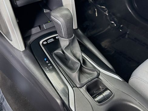 Used 2024 Toyota Corolla Cross AWD Hybrid w/ Moonroof Package image 17