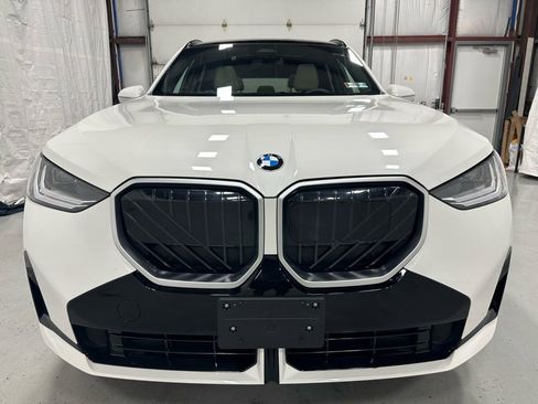 Used 2025 BMW X3 xDrive30i w/ M Sport Package image 2