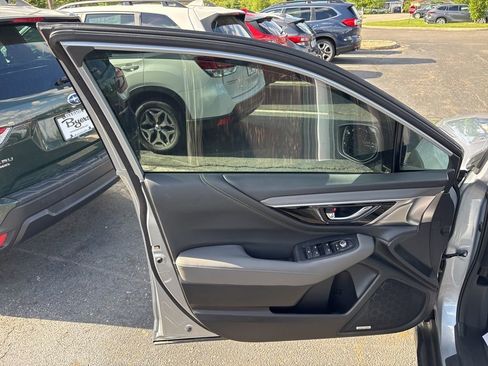 Certified 2024 Subaru Outback Onyx Edition AWD/4WD image 12