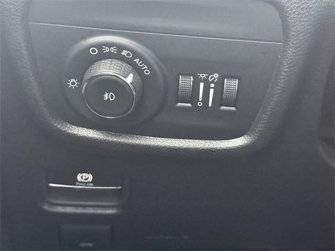 Certified 2024 Jeep Grand Cherokee Limited image 25