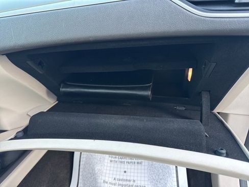 Used 2017 Lincoln MKZ Premiere image 18