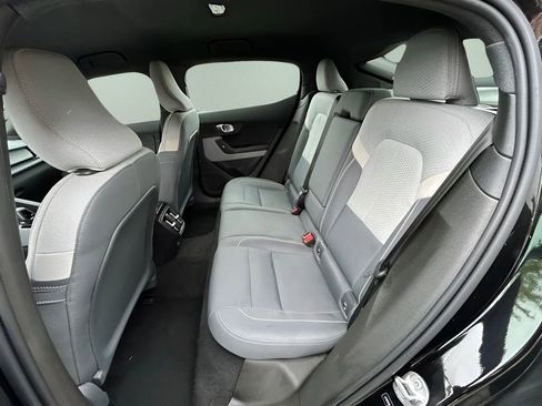 Used 2022 Polestar Polestar 2 image 19