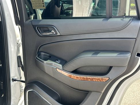 Used 2019 Chevrolet Tahoe Premier AWD/4WD image 16