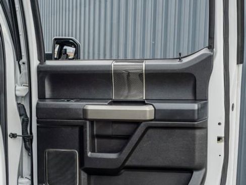 Used 2018 Ford F150 Raptor w/ Equipment Group 802A Luxury image 40