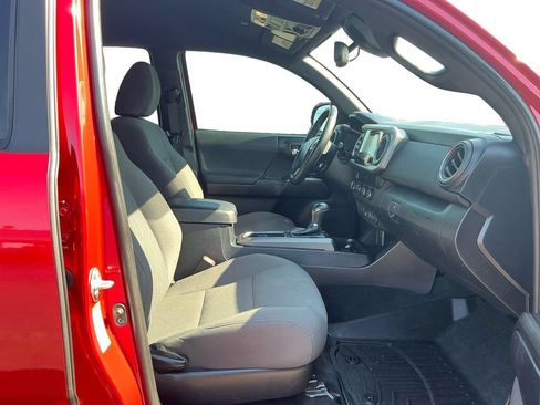 Used 2019 Toyota Tacoma TRD Off-Road AWD/4WD image 22