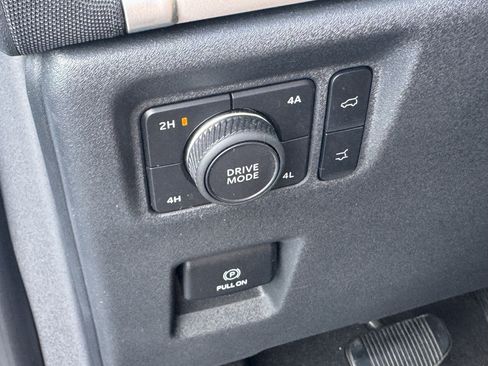 Certified 2025 Ford Expedition Active AWD/4WD image 37