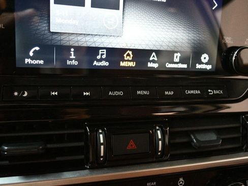 Used 2024 Nissan Pathfinder Platinum FWD image 60