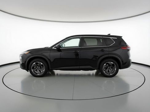 Used 2025 Nissan Rogue SV image 5
