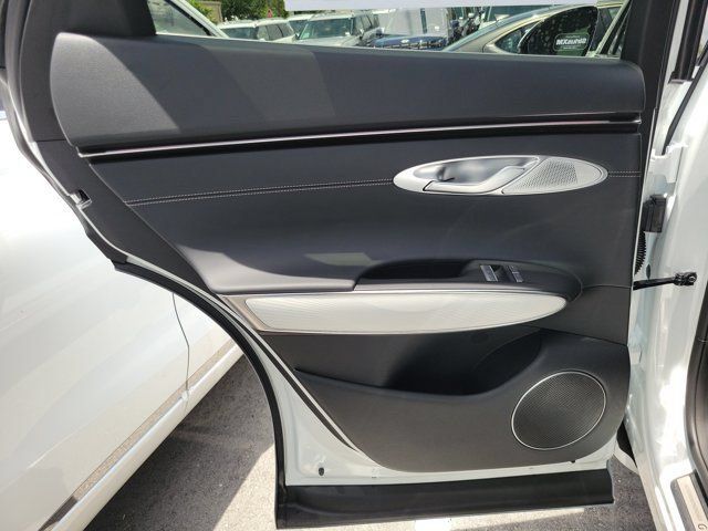 New 2026 Genesis GV70 2.5T Advanced AWD/4WD image 8