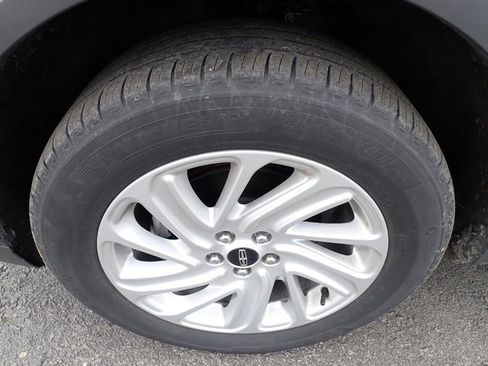 Used 2023 Lincoln Corsair AWD image 9