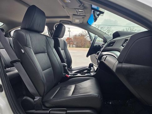 Used 2013 Acura ILX w/ Premium Package image 26