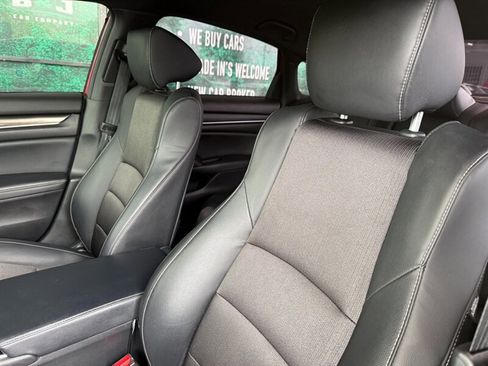 Used 2018 Honda Accord Sport image 18