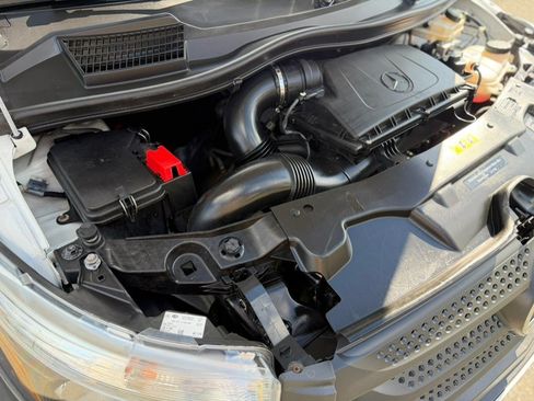 Used 2019 Mercedes-Benz Metris image 15