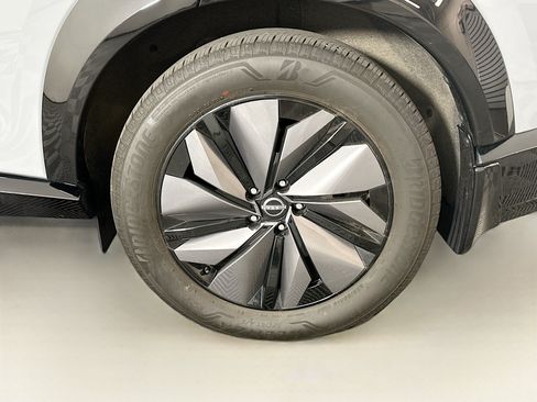 Used 2024 Nissan Ariya AWD image 11