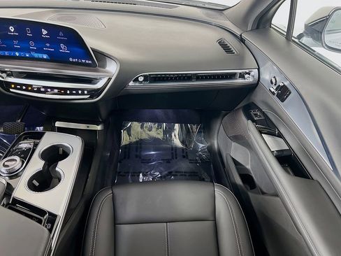 Used 2024 Cadillac Lyriq Tech AWD/4WD image 24