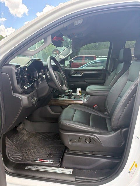 Certified 2024 Chevrolet Silverado 1500 LT Trail Boss w/ Convenience Package II AWD/4WD image 4