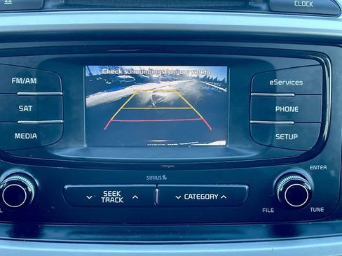 Used 2016 Kia Sorento LX w/ LX Convenience Package image 25