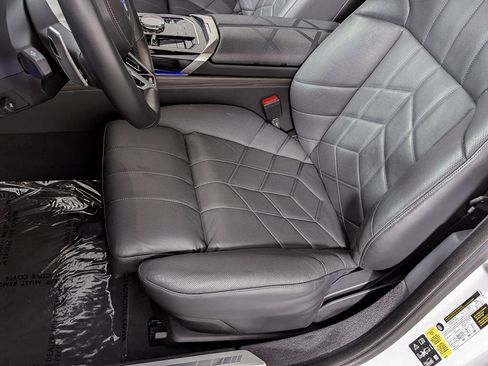 Certified 2024 BMW 760i xDrive AWD/4WD image 22