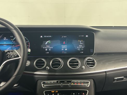 Used 2023 Mercedes-Benz E 350 Sedan image 17