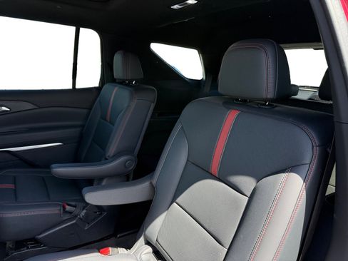 Used 2024 Chevrolet Traverse RS w/ LPO, Floor Liner Package AWD/4WD image 16