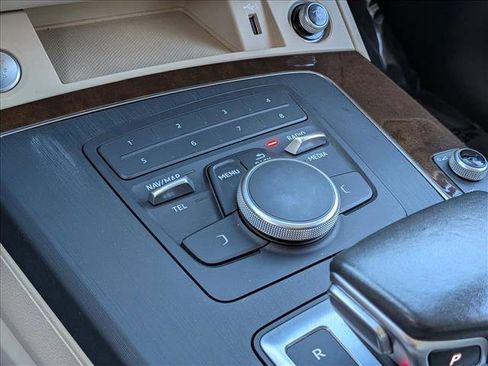 Used 2019 Audi Q5 Premium w/ Convenience Package image 15