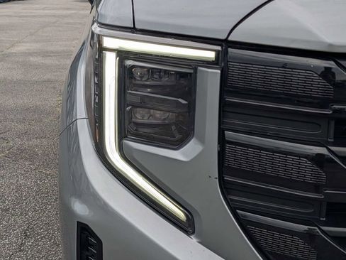 Used 2024 GMC Sierra 1500 Elevation AWD/4WD image 13