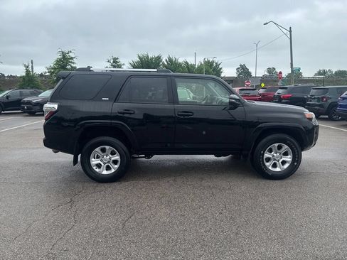 Used 2024 Toyota 4Runner SR5 Premium w/ Moonroof Package AWD/4WD image 9