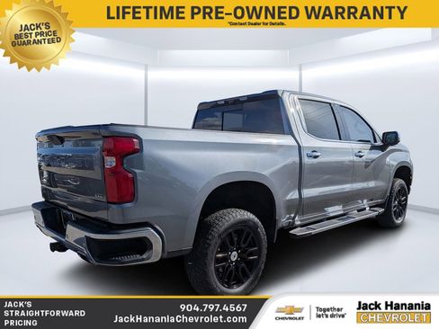 Used 2021 Chevrolet Silverado 1500 LTZ w/ LTZ Premium Package AWD/4WD image 3