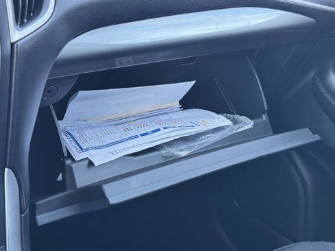 Used 2022 Ford Edge SE image 31