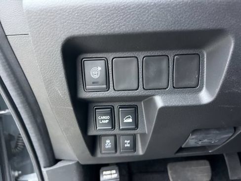 Used 2025 Nissan Frontier PRO-4X w/ Tow Package AWD/4WD image 16