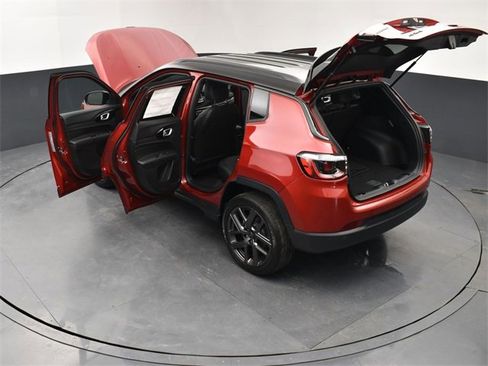 New 2026 Jeep Compass Limited image 28